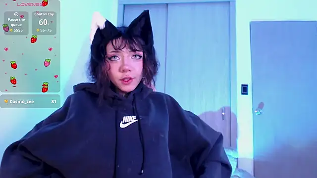 Snapshot of Alicedangerrr chatting on 7, 10, 2025 Alicedangerrr online show from 7, 10, 2025