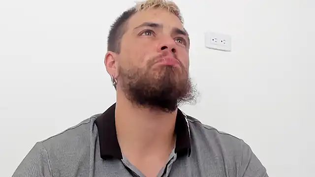 Snapshot of Beard_xox chatting on 15, 7, 2026 Beard xox online show from 15, 7, 2026