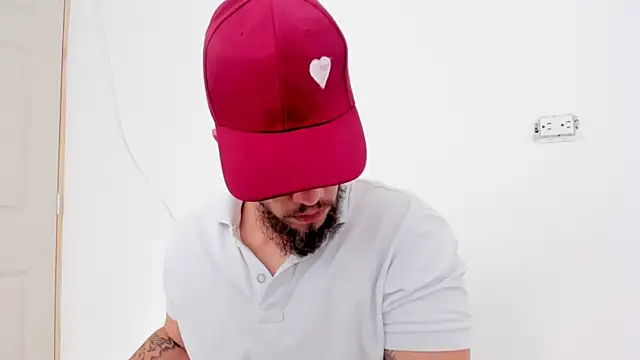 Beard xox online show from 13, 11, 2025