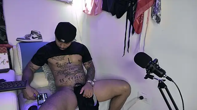 Leenar Key online show from 11, 3, 2025