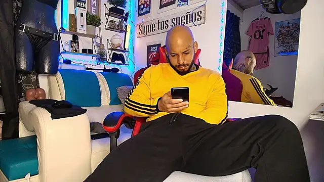 Leenar Key online show from 22, 2, 2026