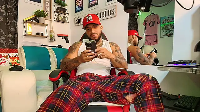 Leenar Key online show from 10, 11, 2025