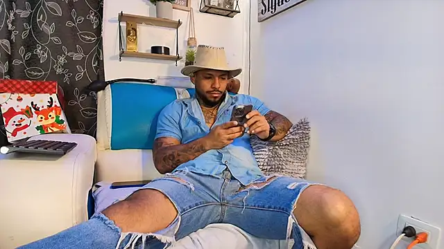 Leenar Key online show from 11, 10, 2025