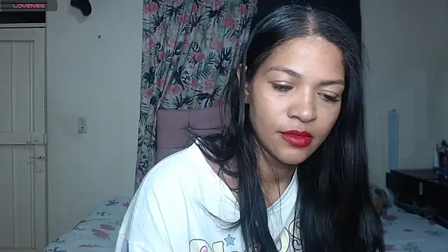 Snapshot of makennaa_ chatting on 4, 7, 2026 makennaa online show from 4, 7, 2026