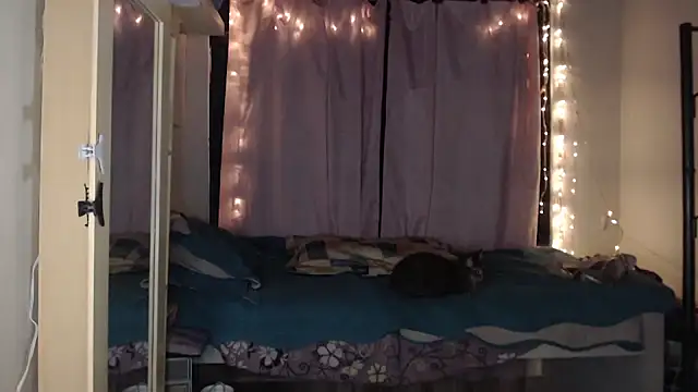 makennaa  online show from 24, 9, 2025