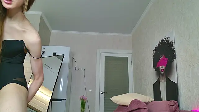 Skinny Sex Sissy online show from 13, 1, 2026