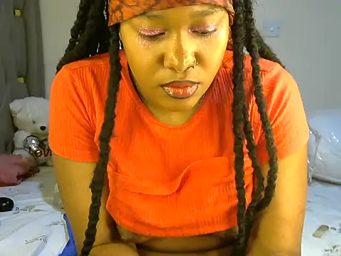 Snapshot of Pretty_tiffany chatting on 12, 10, 2025 Pretty tiffany online show from 12, 10, 2025