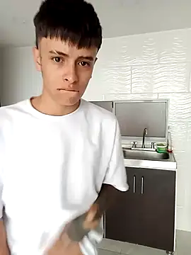 Cuervo maniaco online show from 6, 12, 2024