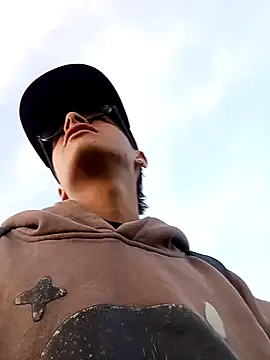 Cuervo maniaco online show from 20, 12, 2024