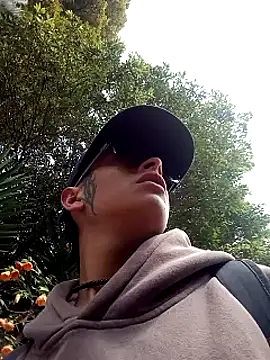 Cuervo maniaco online show from 14, 2, 2025