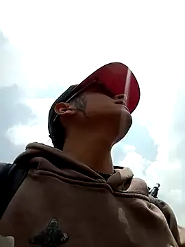 Cuervo maniaco online show from 15, 3, 2025