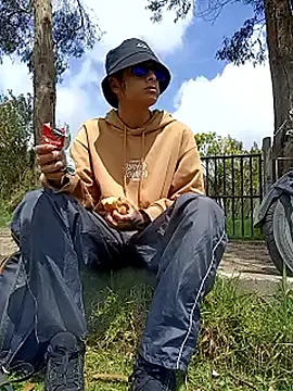 Cuervo maniaco online show from 10, 2, 2026