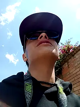 Cuervo maniaco online show from 12, 1, 2025