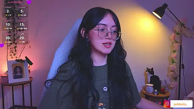 Snapshot of suzumi__ chatting on 13, 10, 2025 suzumi online show from 13, 10, 2025