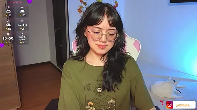 Snapshot of suzumi__ chatting on 23, 1, 2025 suzumi online show from 23, 1, 2025