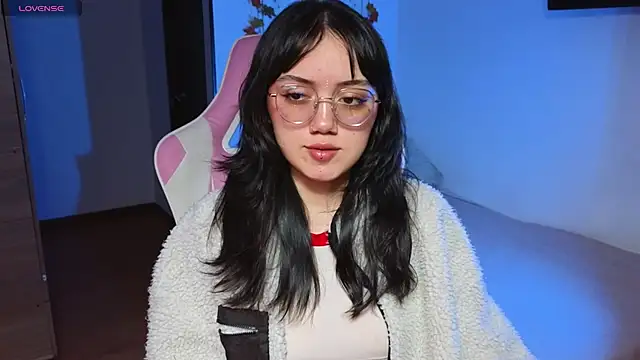 Snapshot of suzumi__ chatting on 24, 1, 2025 suzumi online show from 24, 1, 2025