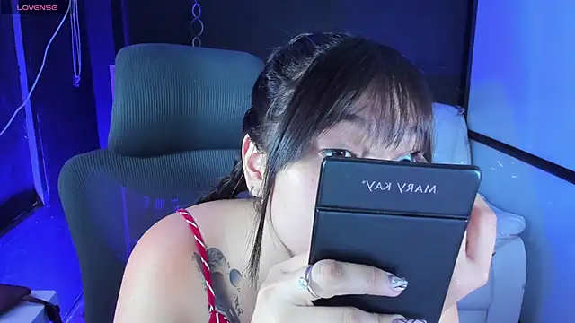 TifanyWhite  online show from 4, 3, 2025