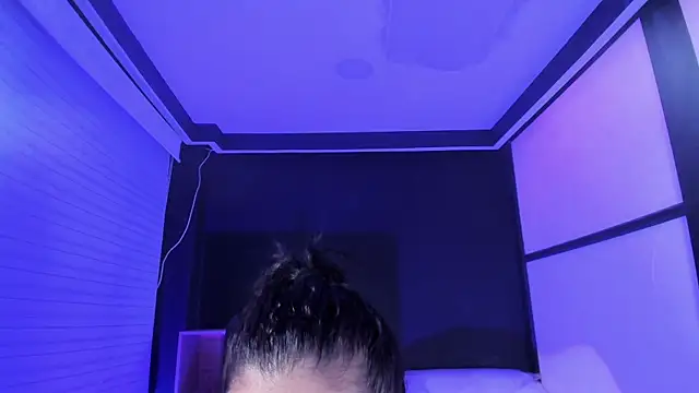 TifanyWhite  online show from 20, 2, 2025