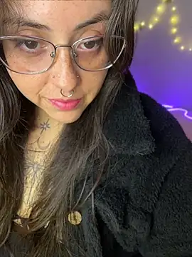 Mizztikaa online show from 28, 4, 2026