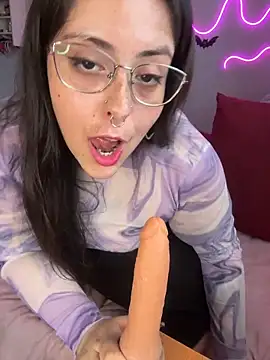 Mizztikaa online show from 8, 10, 2025