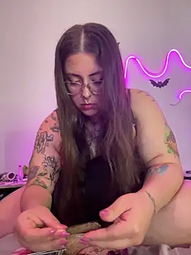 Mizztikaa online show from 9, 3, 2025