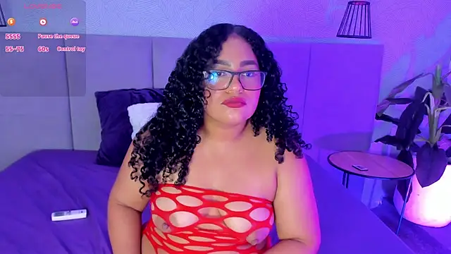 Snapshot of Annie-Wolf chatting on 4, 10, 2025 Annie-Wolf online show from 4, 10, 2025