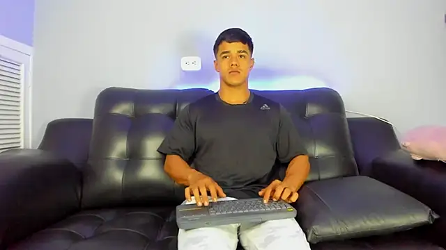 Rob saenz  online show from 10, 3, 2025