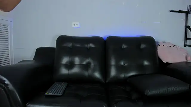 Rob saenz  online show from 27, 2, 2025