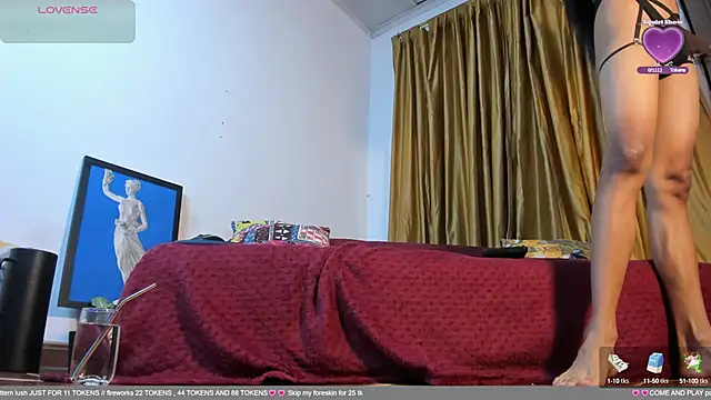 CharlotteLauren online show from 12, 9, 2025