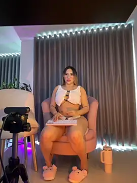 ashlyestone online show from 30, 10, 2025