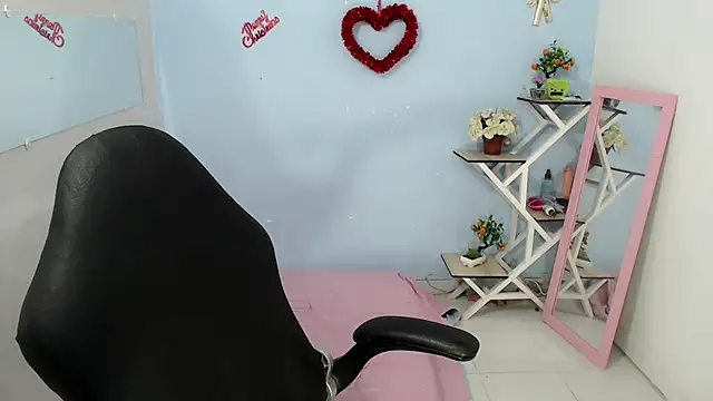 victoria jones online show from 12, 3, 2026