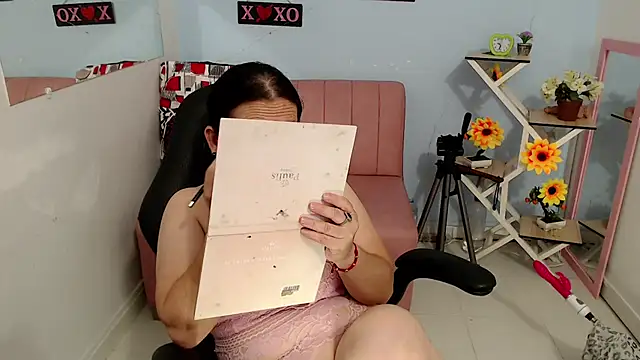 victoria jones online show from 18, 9, 2025