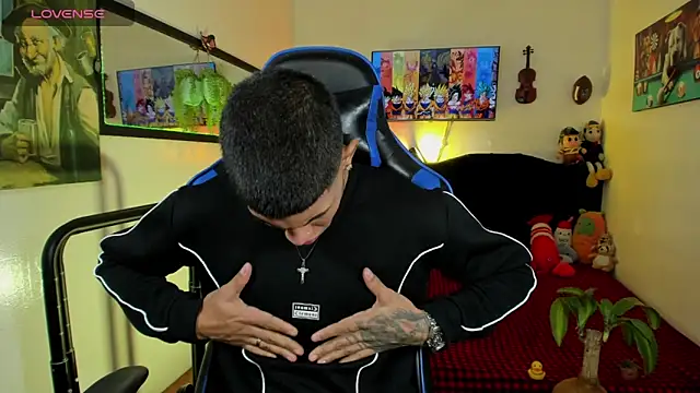 Snapshot of Damian_latinxxx chatting on 3, 5, 2026 Damian latinxxx online show from 3, 5, 2026