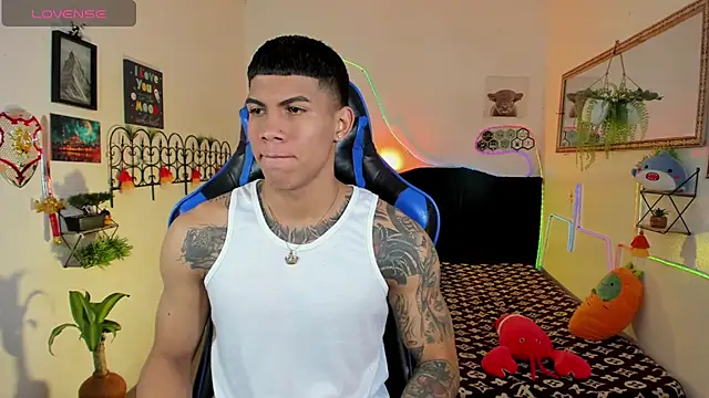 Snapshot of Damian_latinxxx chatting on 11, 2, 2026 Damian latinxxx online show from 11, 2, 2026