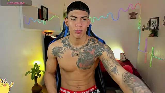 Snapshot of Damian_latinxxx chatting on 18, 2, 2026 Damian latinxxx online show from 18, 2, 2026