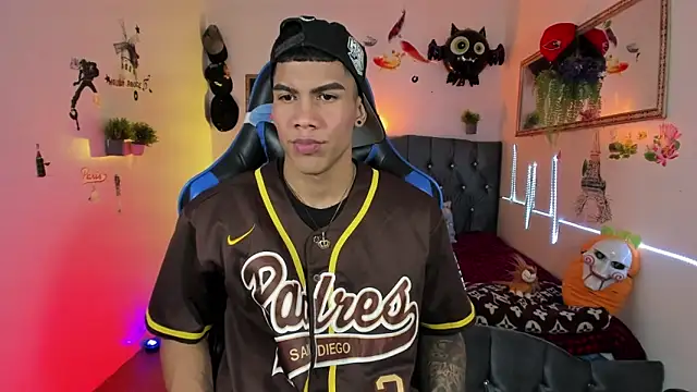 Damian latinxxx online show from 2, 11, 2025