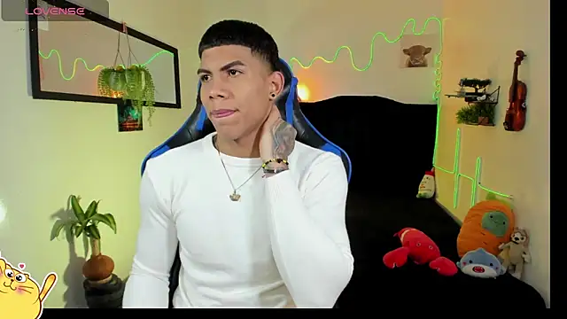 Snapshot of Damian_latinxxx chatting on 25, 2, 2026 Damian latinxxx online show from 25, 2, 2026