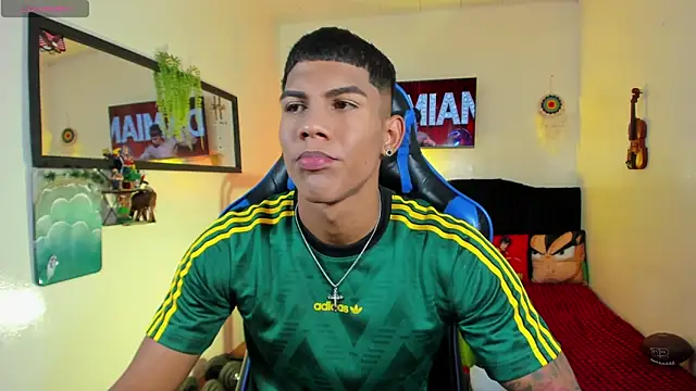 Snapshot of Damian_latinxxx chatting on 15, 6, 2026 Damian latinxxx online show from 15, 6, 2026