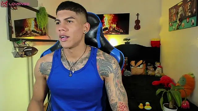 Snapshot of Damian_latinxxx chatting on 15, 5, 2026 Damian latinxxx online show from 15, 5, 2026