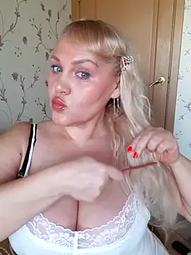 IsabellaBoni online show from 2, 4, 2026