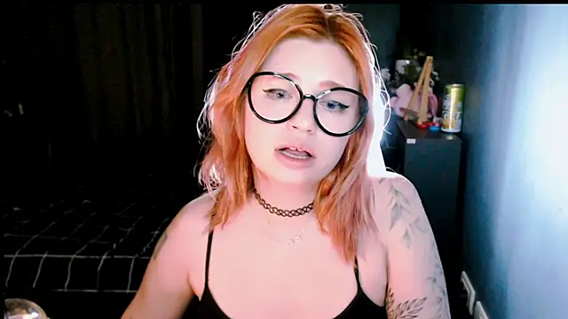 Snapshot of candy_lina chatting on 9, 2, 2026 candy lina online show from 9, 2, 2026