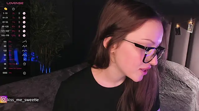 Ashley Mintt online show from 22, 12, 2024