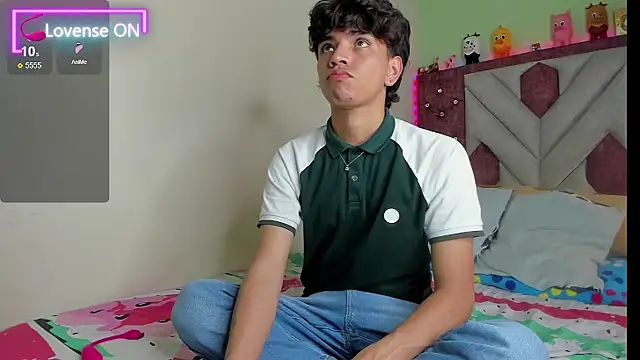 Snapshot of Santy_carrington chatting on 27, 11, 2025 Santy carrington online show from 27, 11, 2025