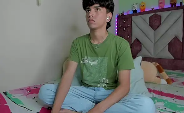 Snapshot of Santy_carrington chatting on 3, 12, 2025 Santy carrington online show from 3, 12, 2025