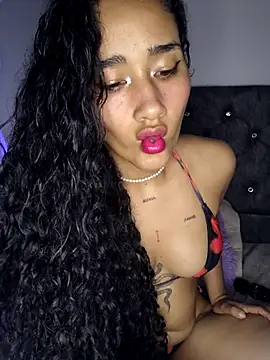 Snapshot of jaderossxx chatting on 4, 6, 2026 jaderossxx online show from 4, 6, 2026