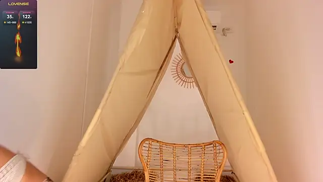 Ariella Ruiz online show from 25, 9, 2025