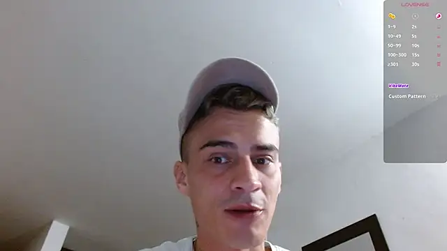 Snapshot of bray_hotboy777 chatting on 13, 11, 2025 bray hotboy777 online show from 13, 11, 2025