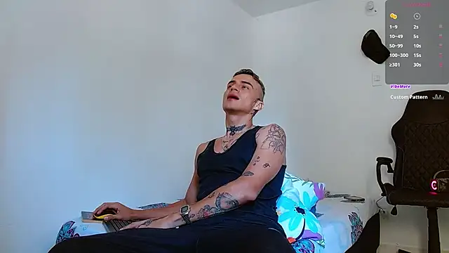 Snapshot of bray_hotboy777 chatting on 25, 9, 2025 bray hotboy777 online show from 25, 9, 2025