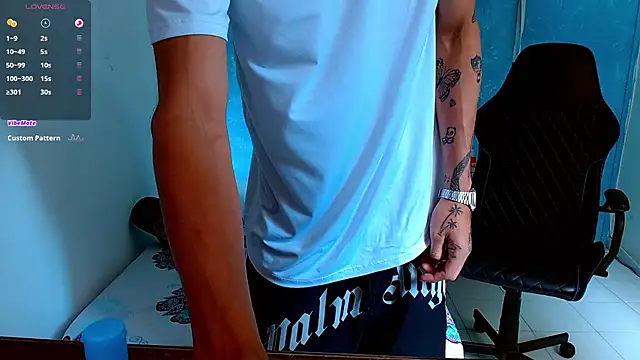 Snapshot of bray_hotboy777 chatting on 16, 2, 2025 bray hotboy777 online show from 16, 2, 2025