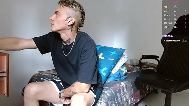 Snapshot of bray_hotboy777 chatting on 26, 10, 2025 bray hotboy777 online show from 26, 10, 2025